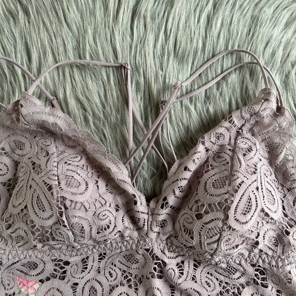 PINK‎ Victoria's Secret Wireless Bralette Womens Size Large Purple Lace Bra